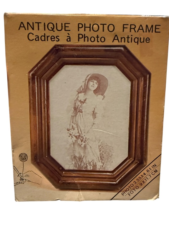 Other - vintage octagonal wood-finish photo frame features a classic portrait insert and